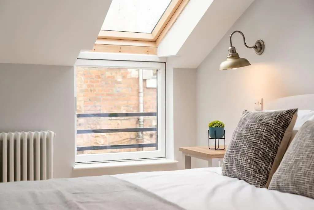 Superb Two Bedroom 2 Bathroom Home Morningside Edinburgh United Kingdom